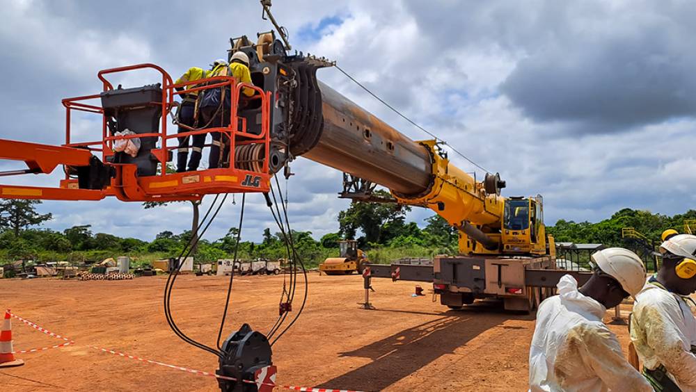 Une grue Manitowoc au soutien de l'exploitation de la mine d’or de Yaouré