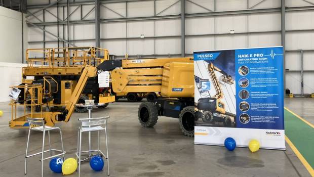 Open Up : Haulotte fait escale au Royaume-Uni