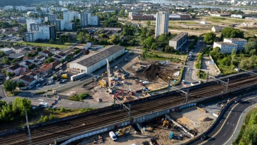 NGE reconnecte Bordeaux et Floirac