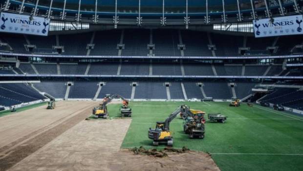 Les pelles Volvo CE la jouent comme Beckham !