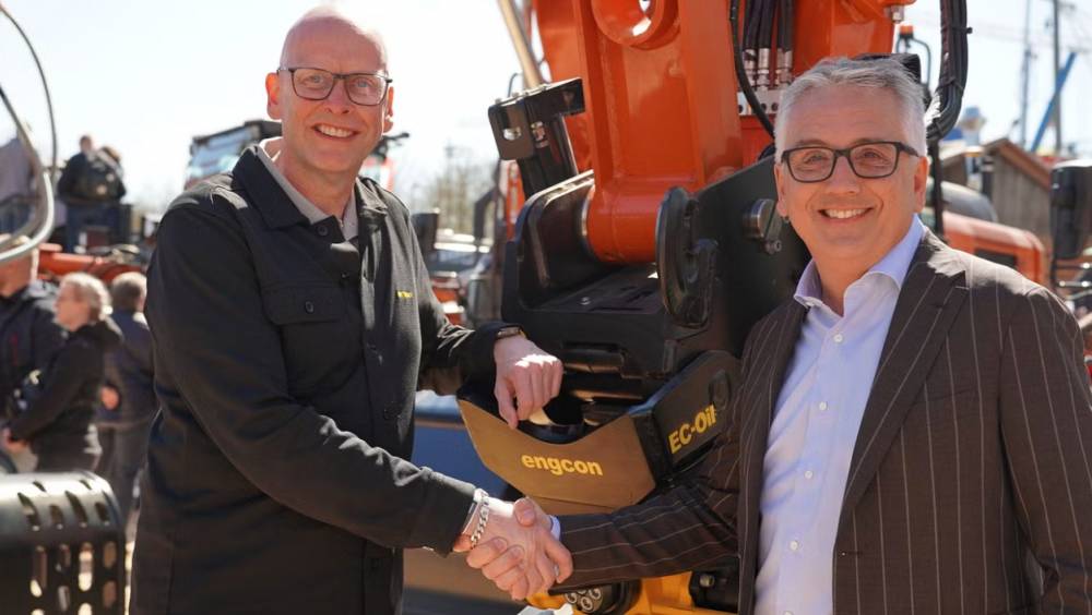Engcon virevolte avec Hitachi