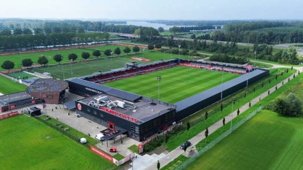 Yanmar fait son entrée dans le foot européen !