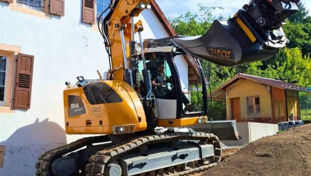 Les pelles compactes Liebherr confirment leur rôle stratégique sur les chantiers urbains