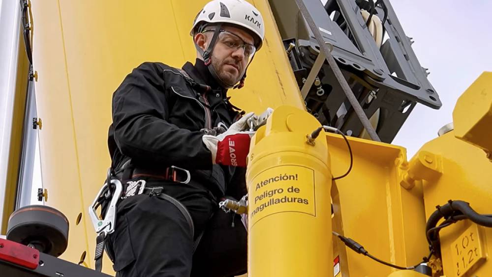 Un nettoyeur de câble simplifie la maintenance des grues Grove