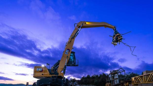 Bergerat Monnoyeur dévoile la nouvelle pelle de manutention Cat MH3032 à Pollutec