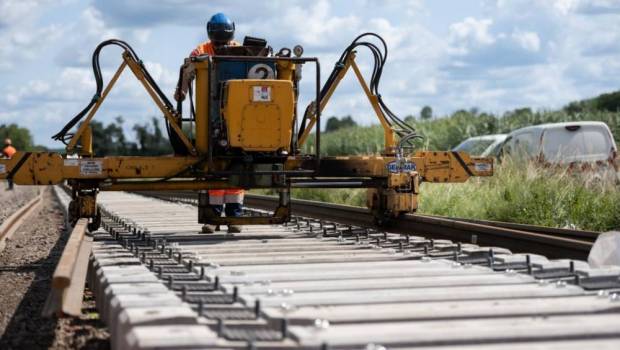 SNCF Réseau renouvelle 4 km de voie sur un tronçon de la ligne entre Paris et Mulhouse