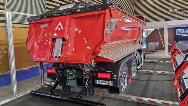 En rouge et... rouge pour Fassi France