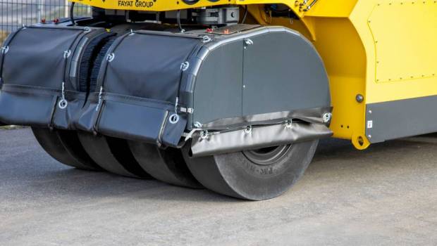 Bomag sort un compacteur à pneus de 18 t lestable