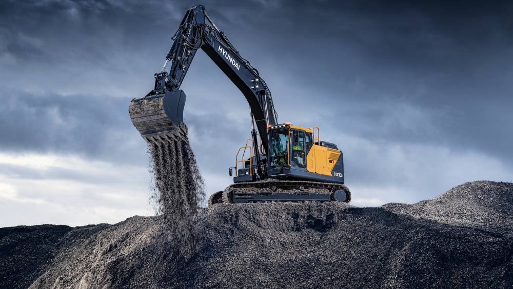 Hyundai CE complète son offre de pelles lourdes avec une 30 t, la HX300L