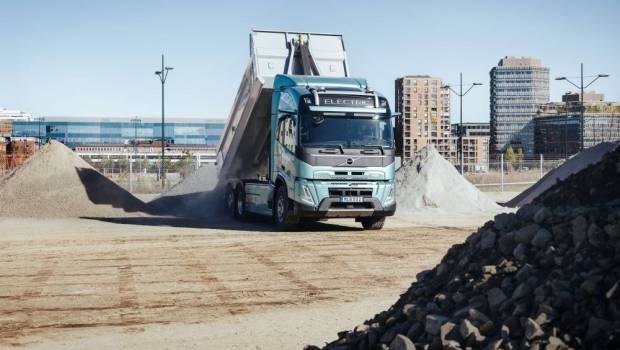 700 km en électrique chez Volvo Trucks