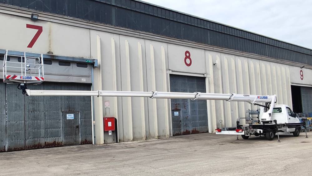 Klubb développe une 28 m à bras télescopique sur châssis 3,5 t