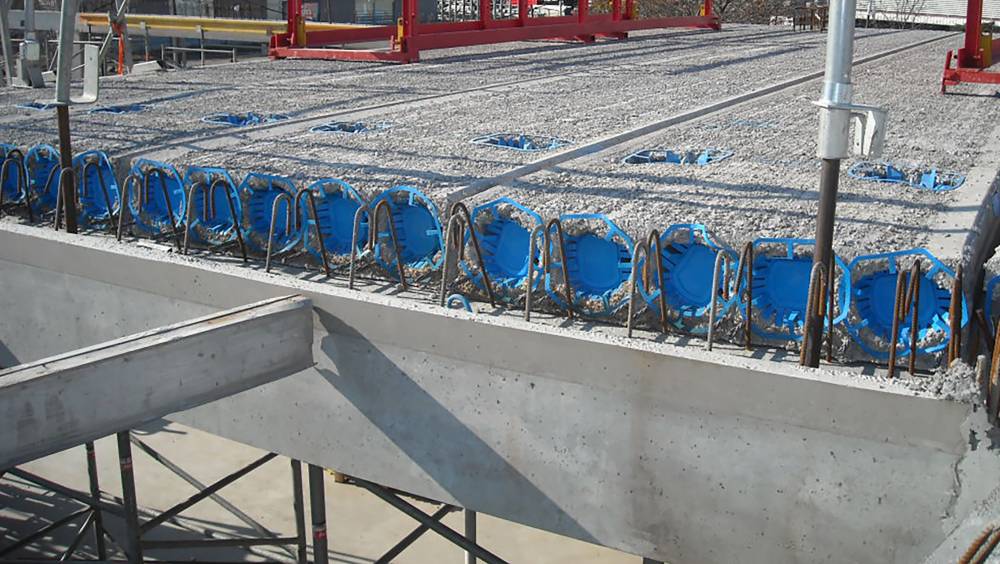 KP1 lance un nouveau plancher à Dalles Alvéolées sous ATEx, adapté aux charges roulantes