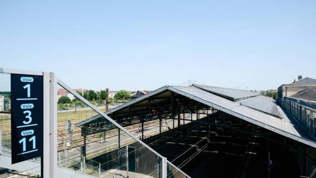 À Angoulême, la 1ʳᵉ gare au toit équipé de panneaux solaires