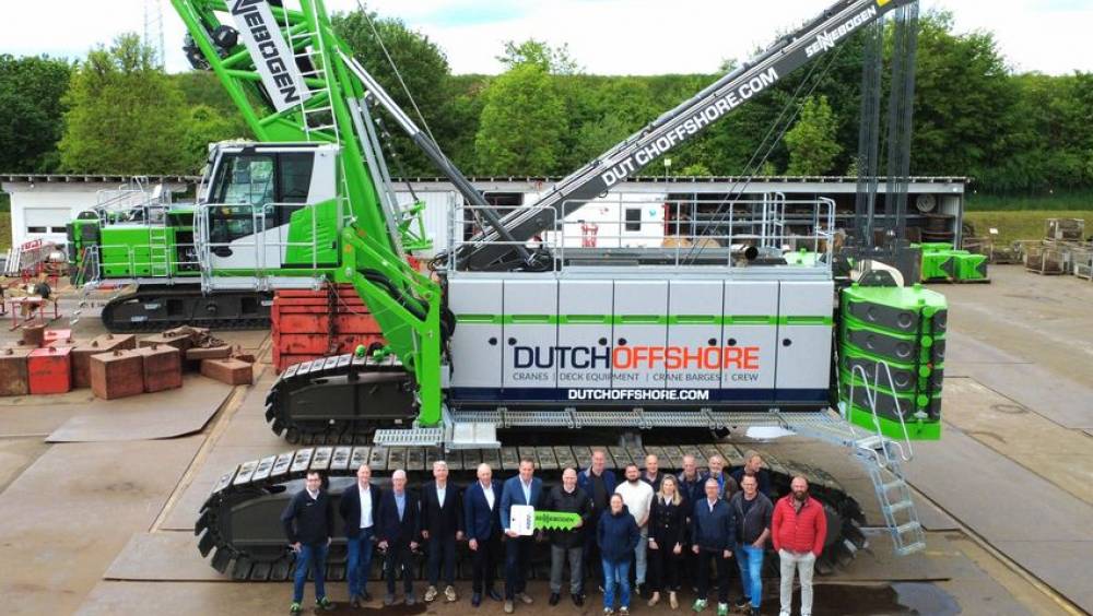 Grue Sennebogen 6220 HD : le « couteau suisse » de la flotte offshore chez Dutch Offshore.