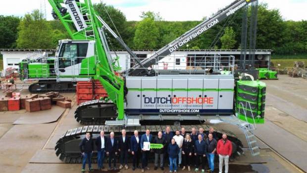 Grue Sennebogen 6220 HD : le « couteau suisse » de la flotte offshore chez Dutch Offshore.