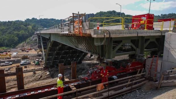 Pittsburgh : un pont de 10 000 t remplacé en moins de 24 heures