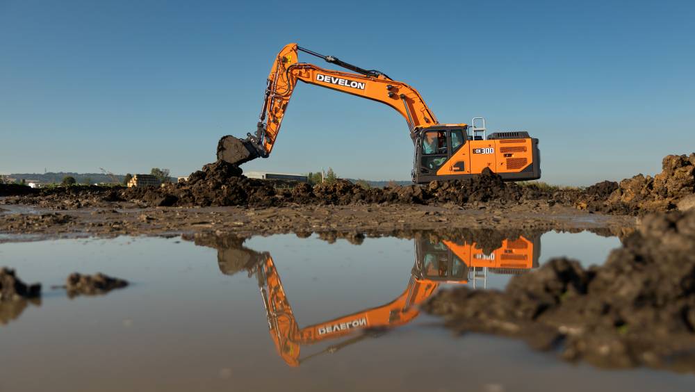 Pelle de 32 t : Develon déploie l'IA sur sa nouvelle DX300LC-9
