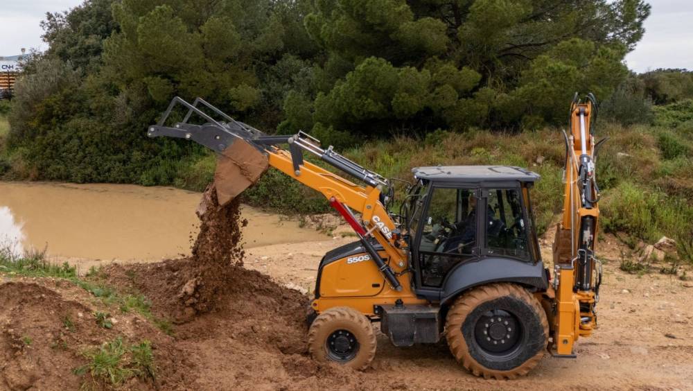 Après JCB, Case offre un tracto sans AdBlue de 74 ch