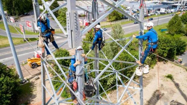 RTE investit plus de 10 M€ pour renouveler 17 pylônes à Mérignac